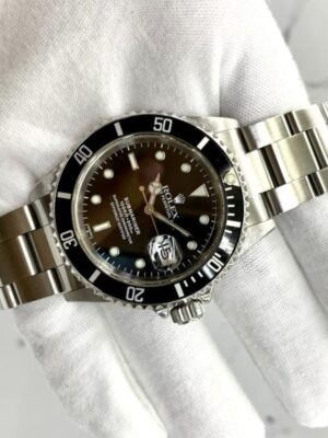 Rolex Submariner Date 16610 Stainless Steel 40mm (2016)